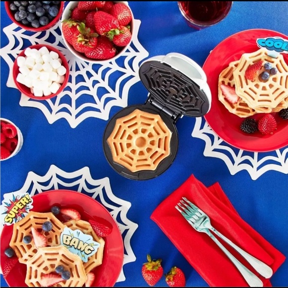Mini waffle maker spiderweb design - Picture 6 of 10
